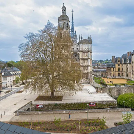 Apartment Le Terra Nova Vue Sur & Cathedrale - Proche Gare & Centre-historique Evreux